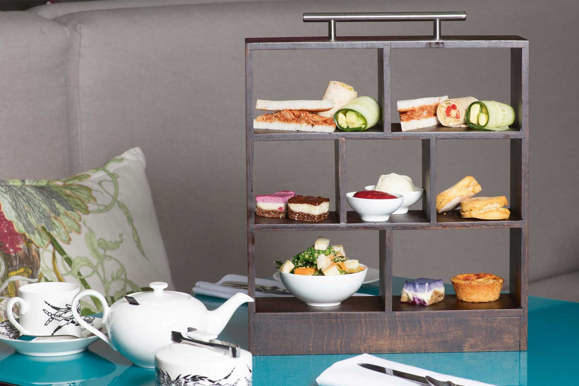 Radisson Collection, Royal Mile Edinburgh offers a vegan afternoon tea