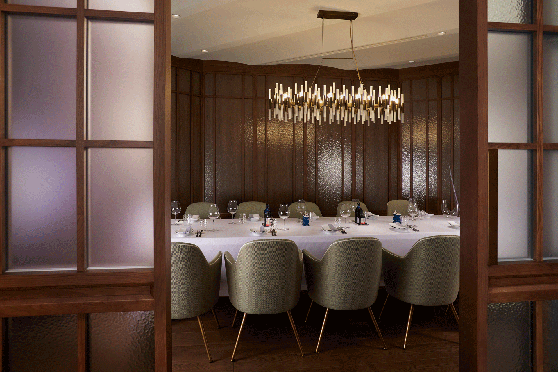 The Dining Room by BluHouse, Rosewood Hong Kong