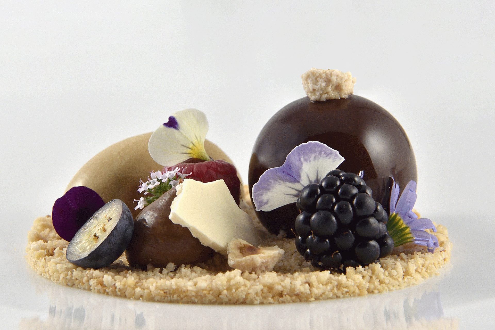 Alfonso Crescenzo's La Sfera di Cioccolato