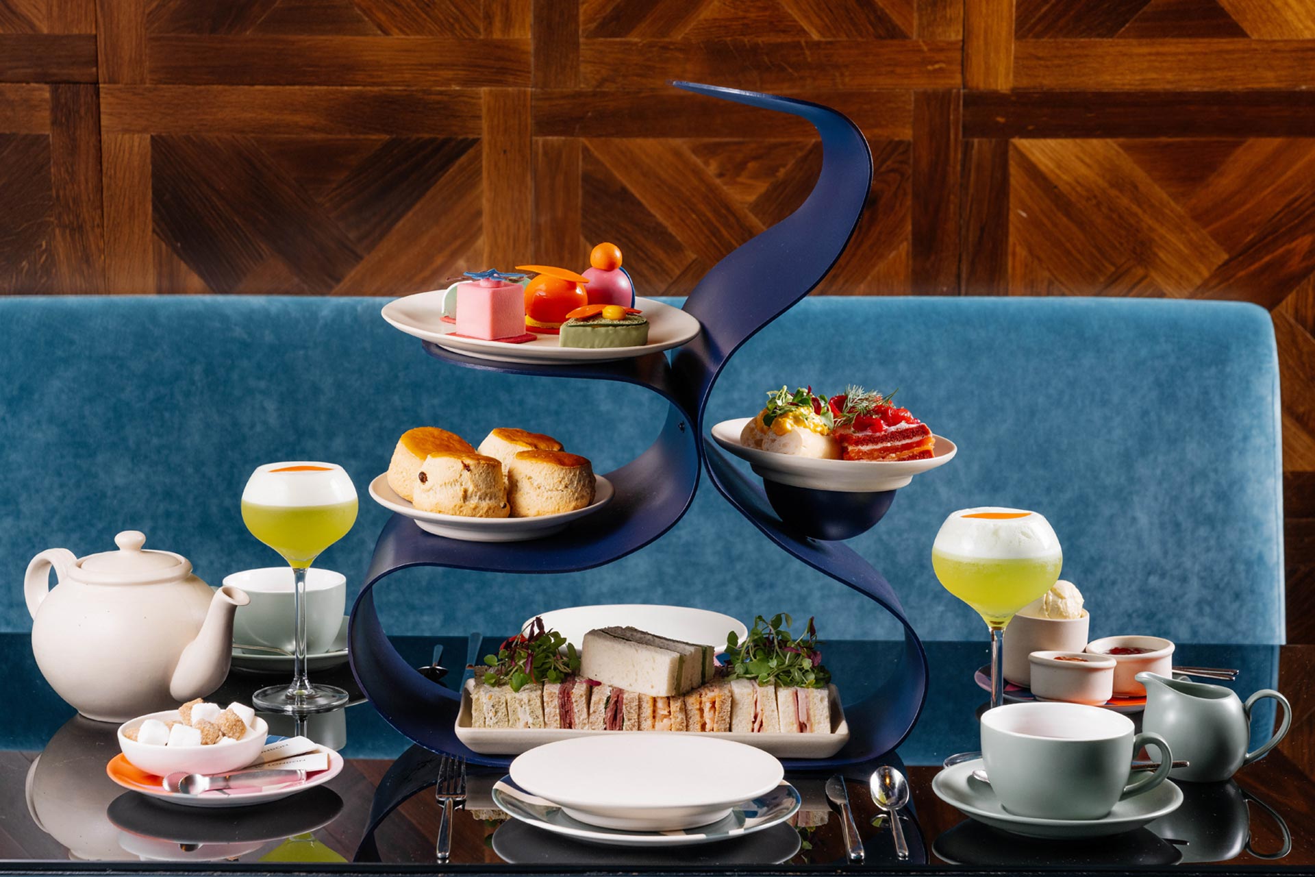 W London partners with Brightonbased artist for colourful afternoon