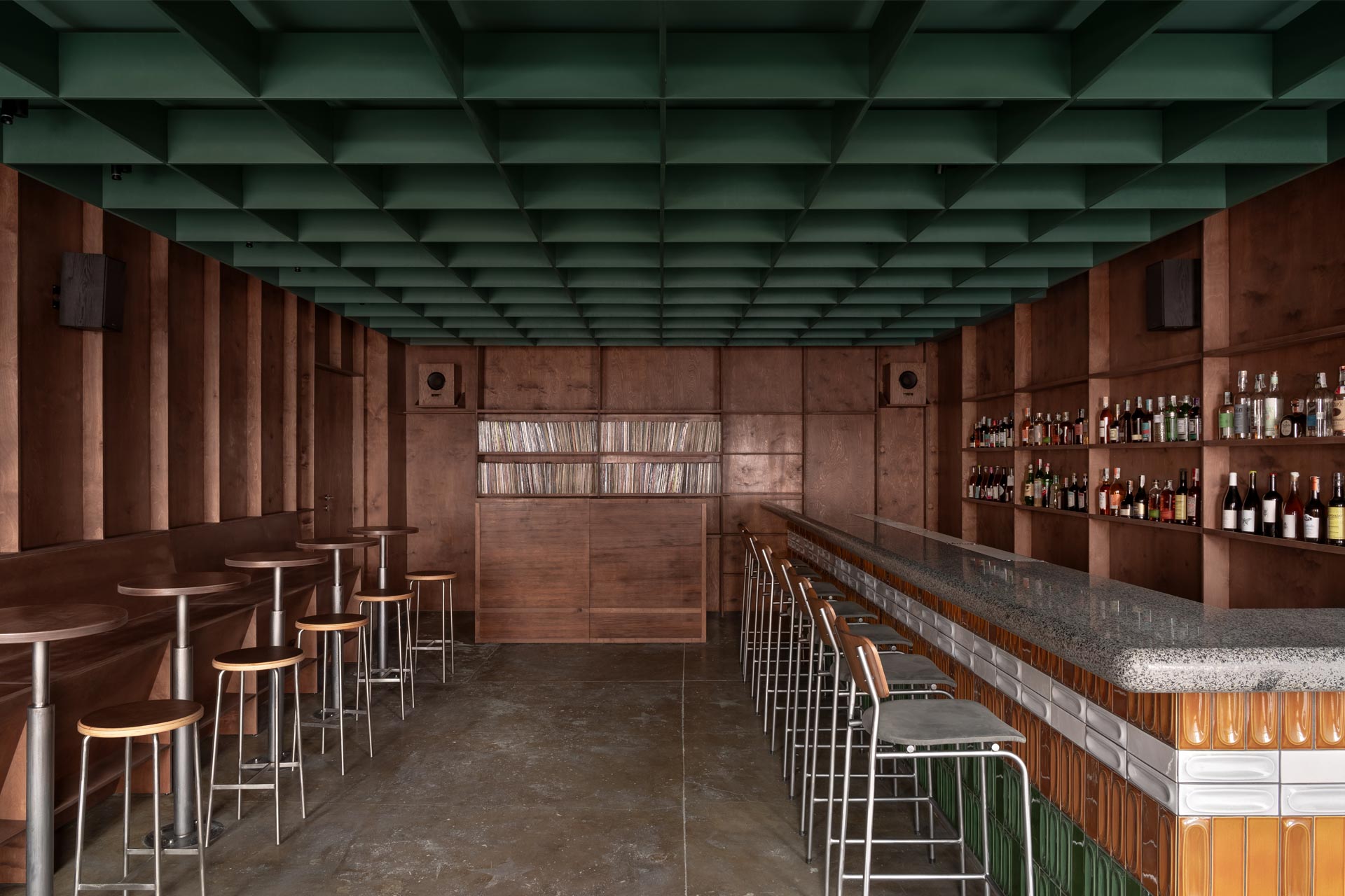 Mirzoyan Studio Bursa Bar